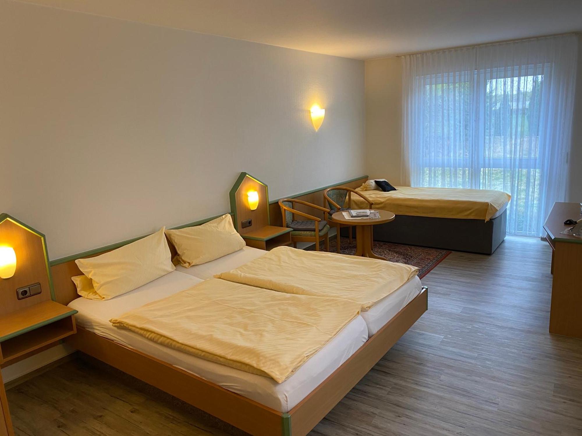 Hotel garni Am Brunnenplatz Gerolstein Eksteriør bilde